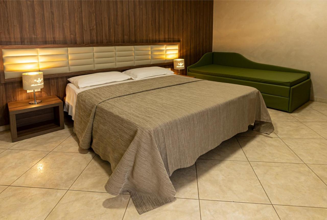 Hotel Smeraldo Qualiano Eksteriør billede