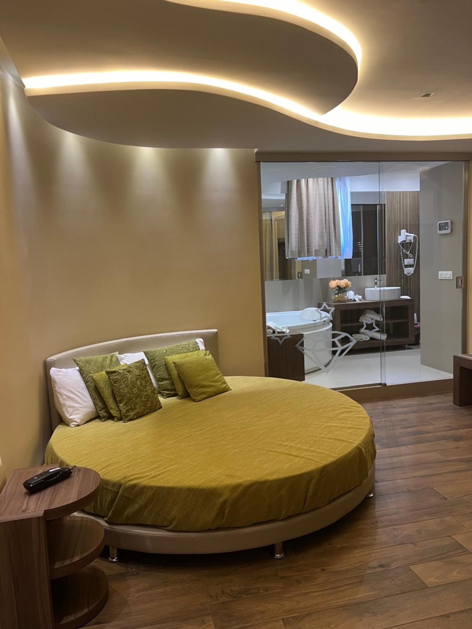 Hotel Smeraldo Qualiano Eksteriør billede