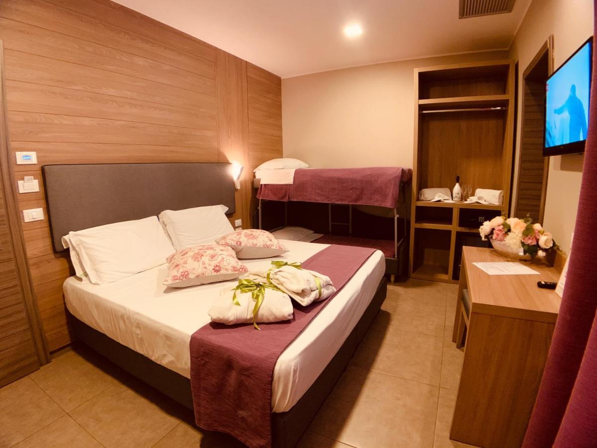 Hotel Smeraldo Qualiano Eksteriør billede